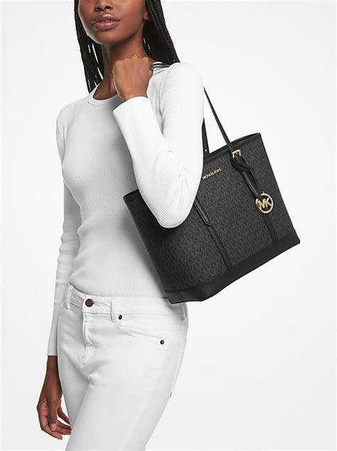 jet set top zip tote